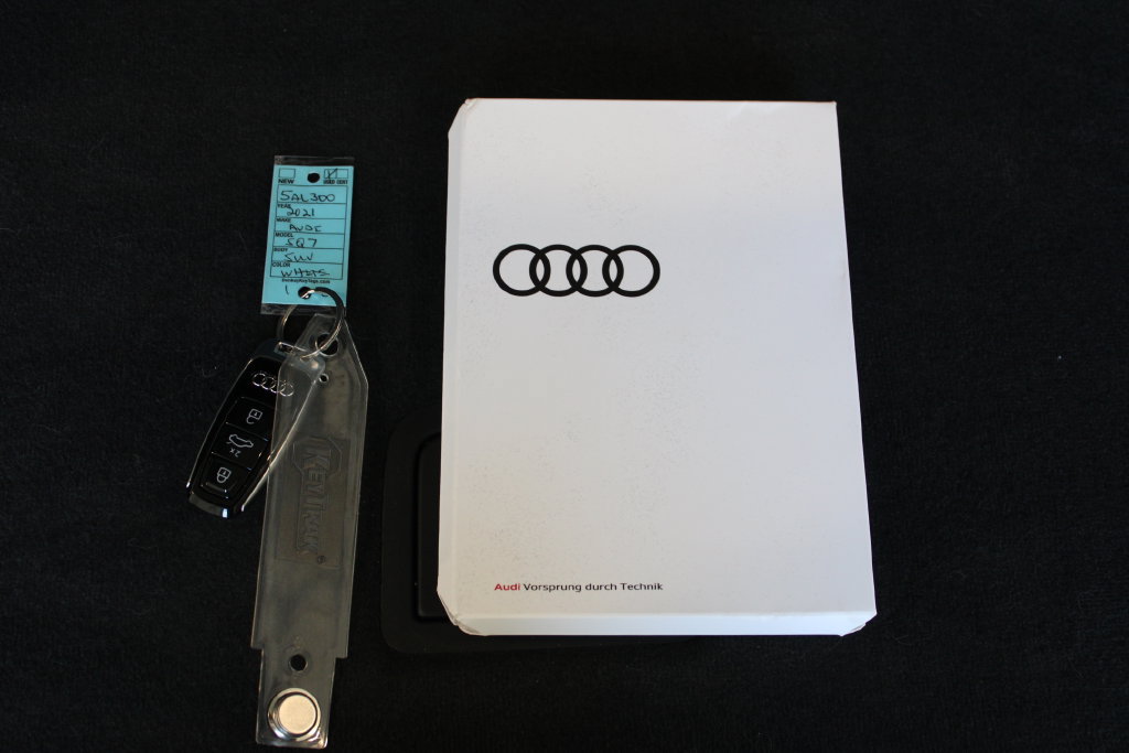 Used 2021 Audi SQ7 Premium Plus w/ Driver Assistance Package AWD/4WD image 32
