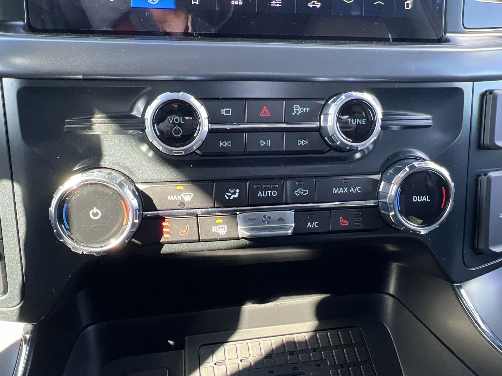 New 2025 Ford F150 XLT w/ Equipment Group 303A High image 21