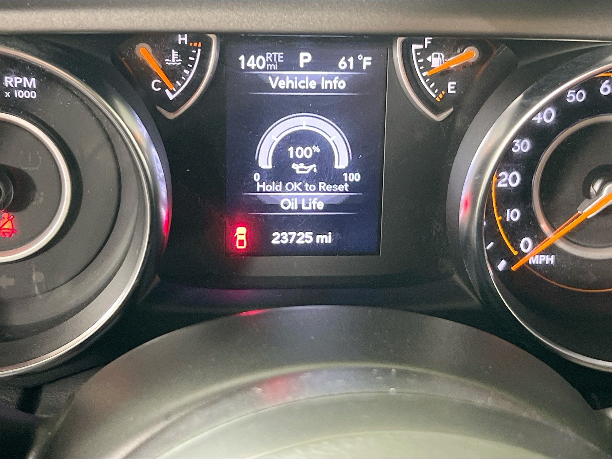 Used 2023 Jeep Gladiator Sport AWD/4WD image 12