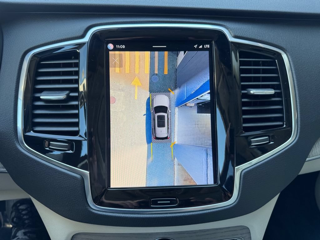 Certified 2025 Volvo XC90 B5 Plus w/ Protection Package Premier AWD/4WD image 19