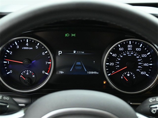 Used 2022 Kia Carnival EX image 23