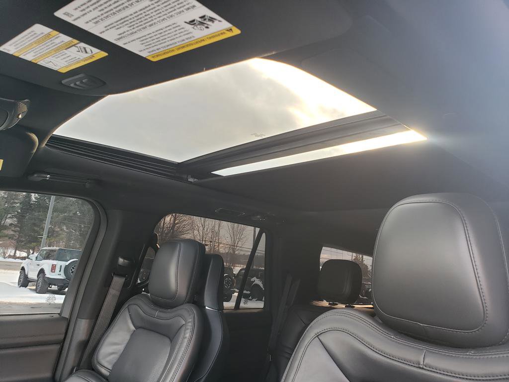 Used 2024 Lincoln Navigator Reserve image 21
