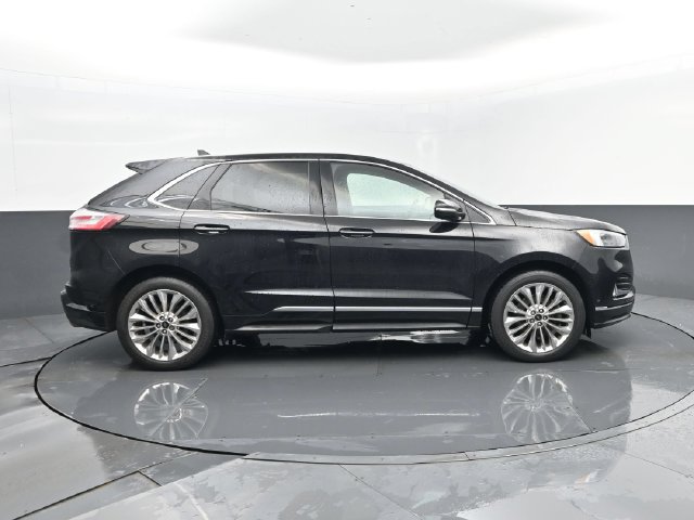 Used 2020 Ford Edge Titanium w/ Equipment Group 301A AWD/4WD image 4