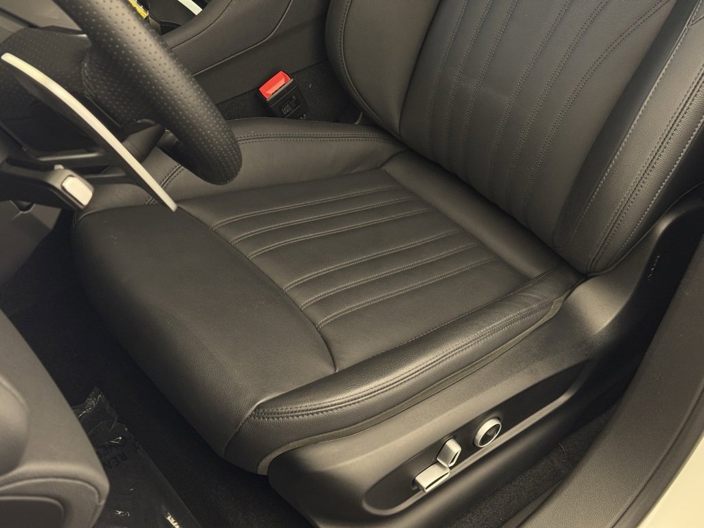 New 2024 Maserati Grecale GT image 6