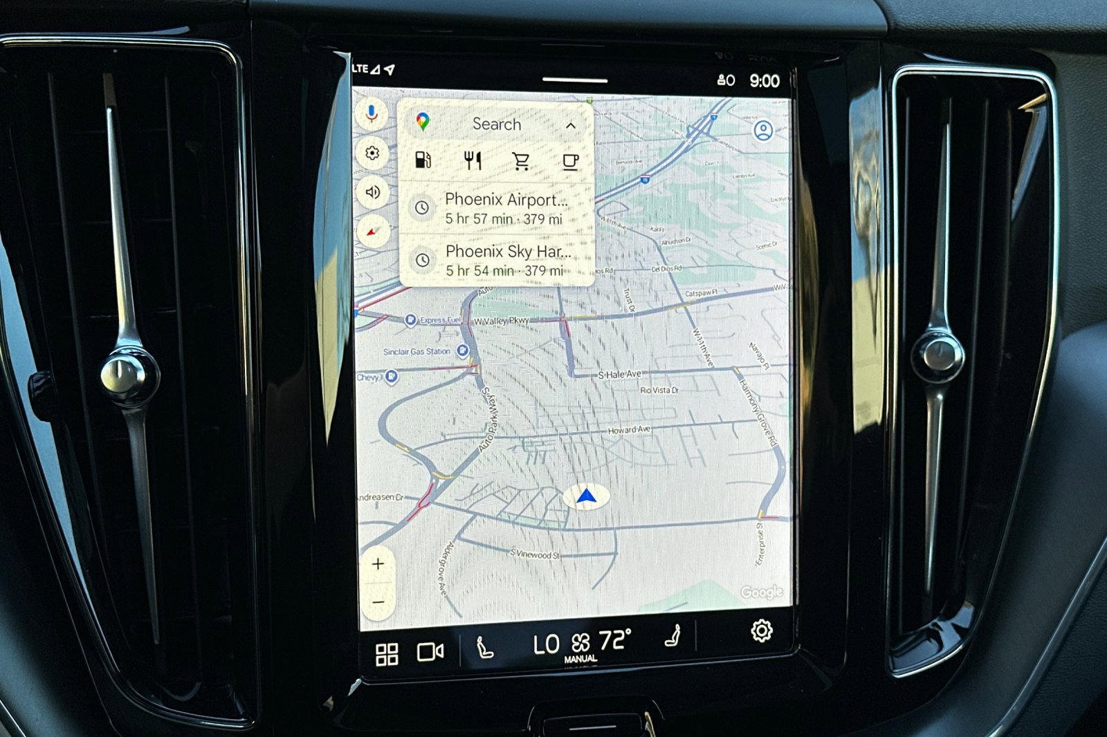 Certified 2025 Volvo XC60 B5 Core image 23