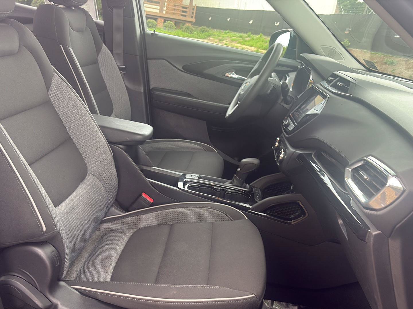 Used 2023 Chevrolet TrailBlazer LT w/ Convenience Package AWD/4WD image 16