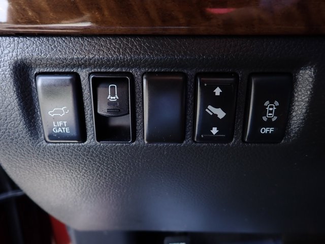 Used 2010 Nissan Armada Platinum AWD/4WD image 17