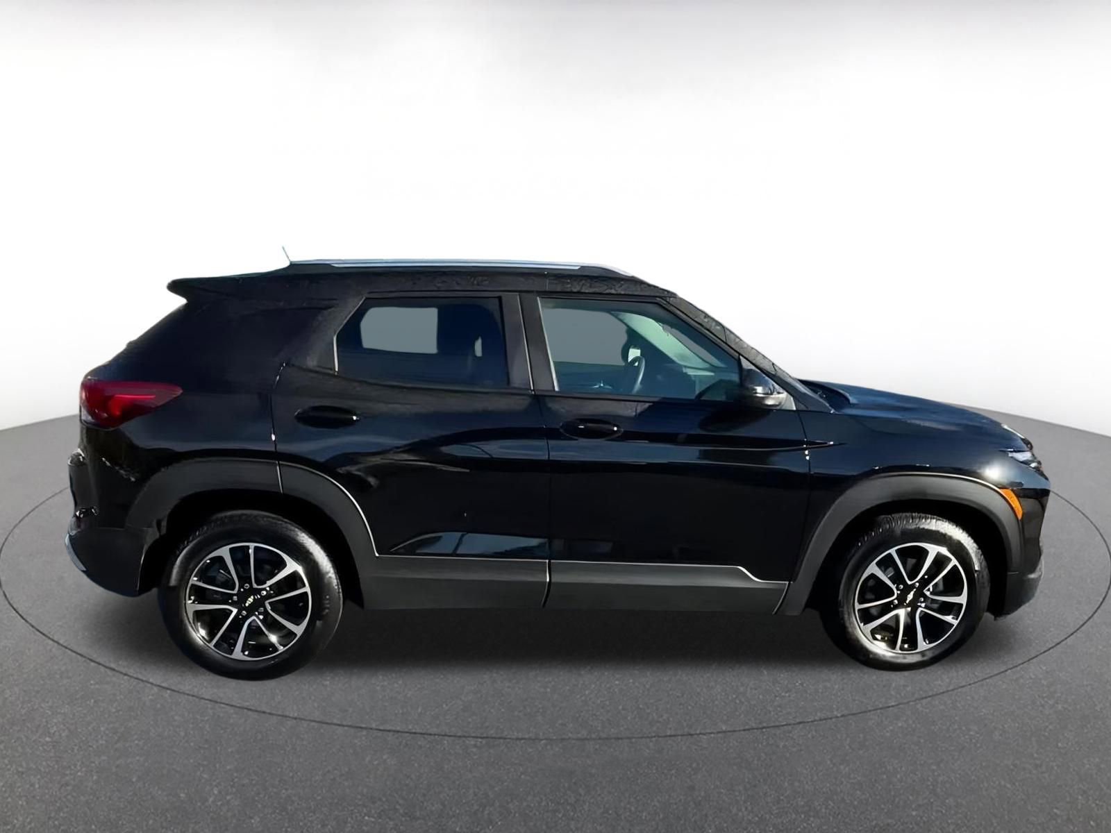 Used 2025 Chevrolet TrailBlazer LT image 14