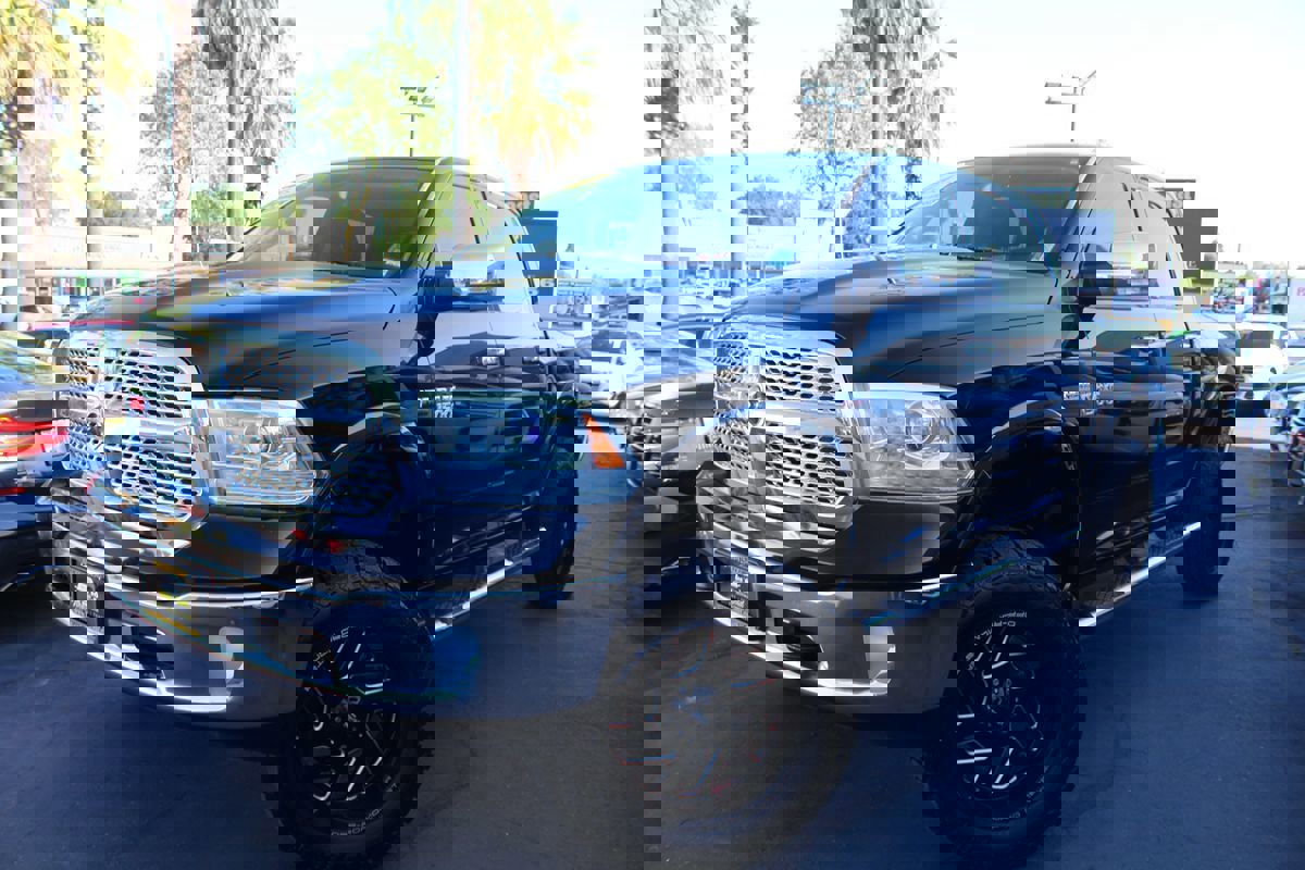 Used 2014 RAM 1500 Laramie w/ Convenience Group image 39