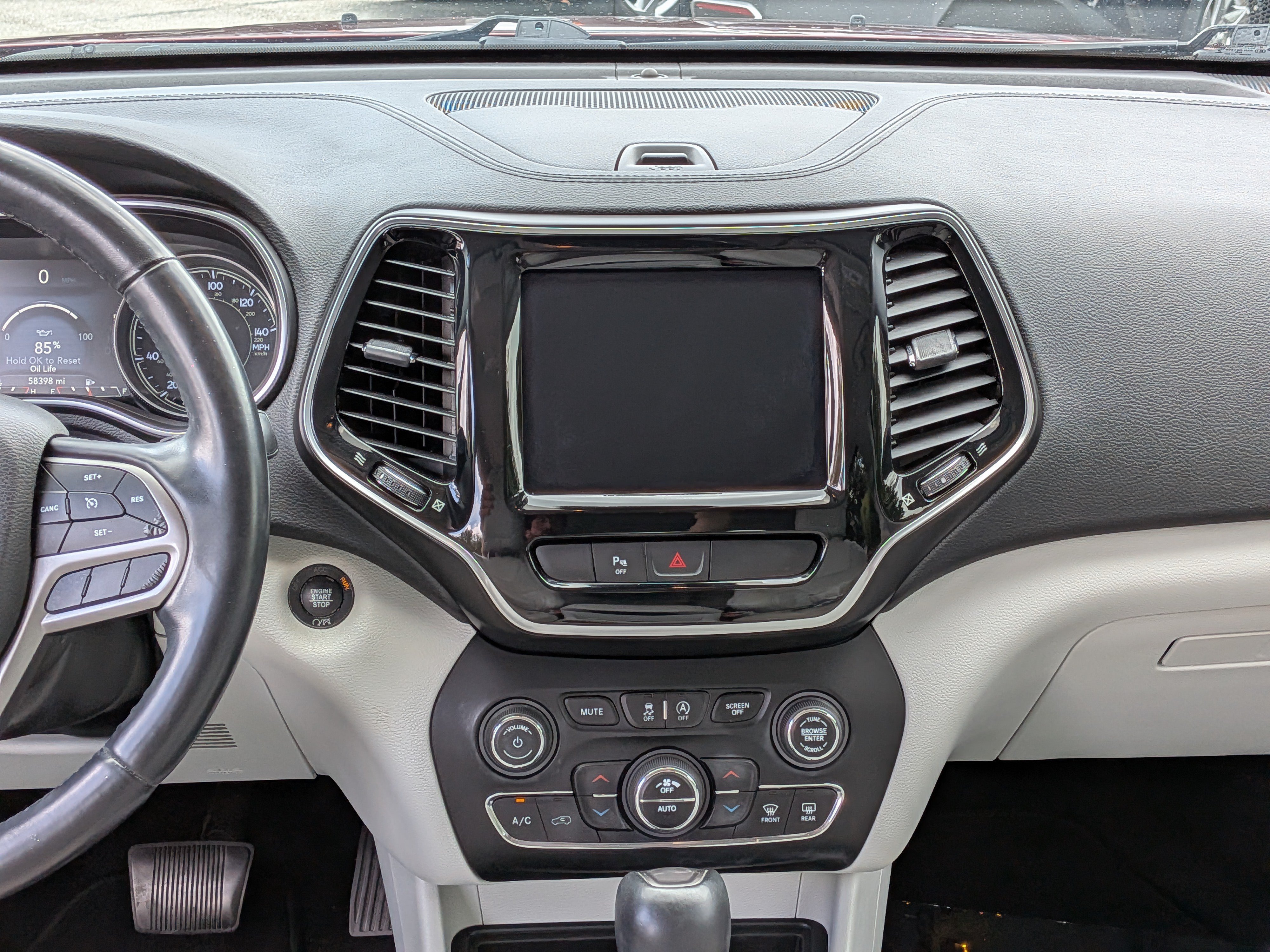 Used 2019 Jeep Cherokee Limited FWD image 20