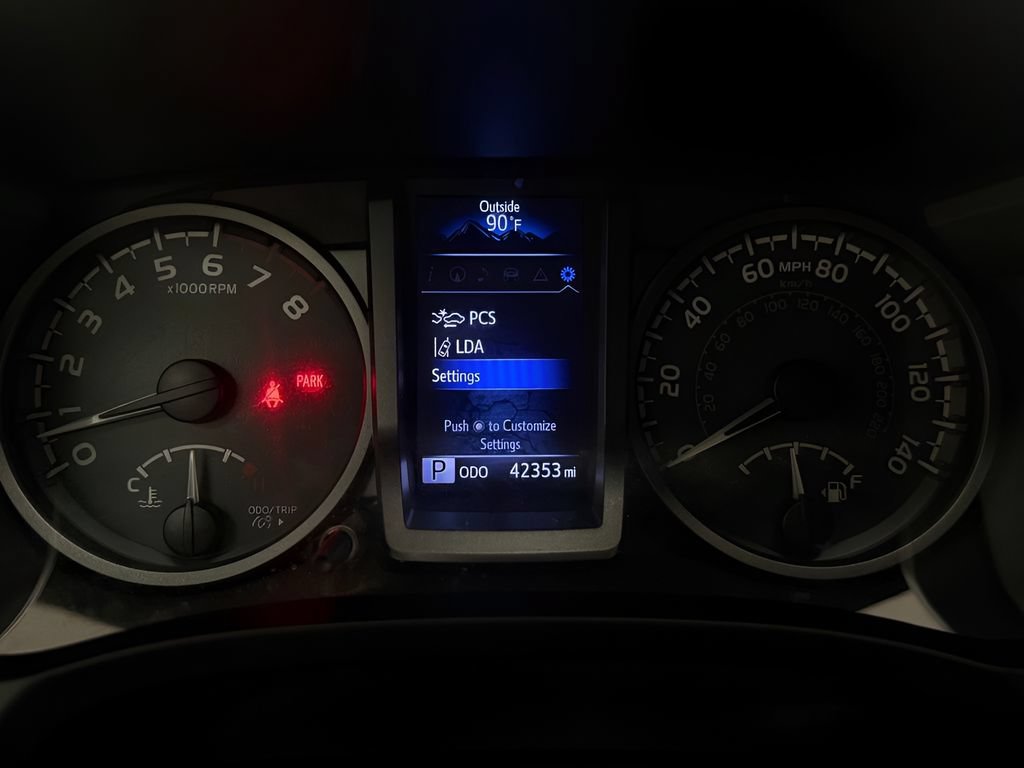Used 2019 Toyota Tacoma TRD Sport w/ Technology Package AWD/4WD image 43
