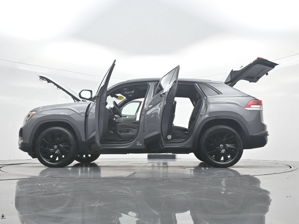 Used 2024 Volkswagen Atlas Cross Sport SE w/ Panoramic Sunroof Package AWD/4WD image 53