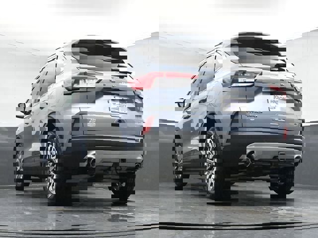 Used 2022 Ford Escape Titanium w/ Class II Trailer Tow Package image 32