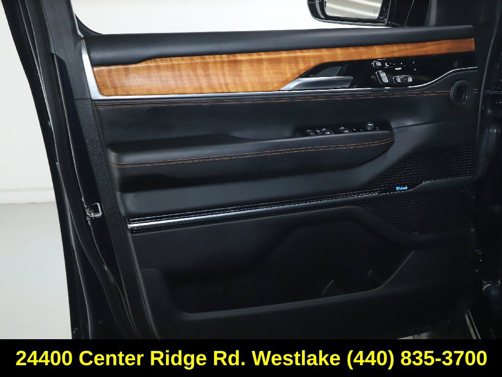 Used 2022 Jeep Grand Wagoneer Series III AWD/4WD image 19