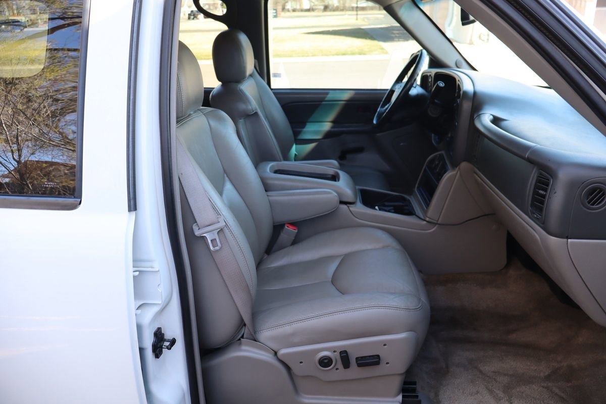 Used 2003 Chevrolet Tahoe LT image 22