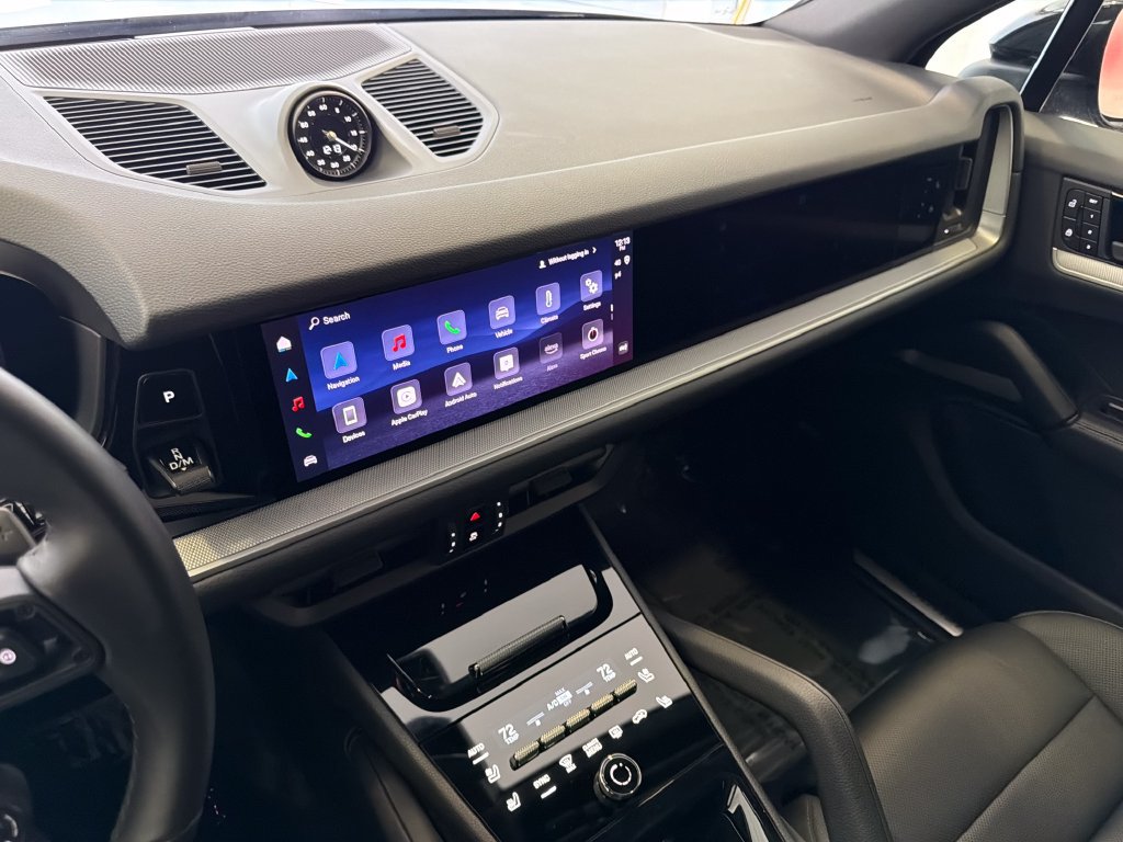 Certified 2026 Porsche Cayenne AWD/4WD image 18