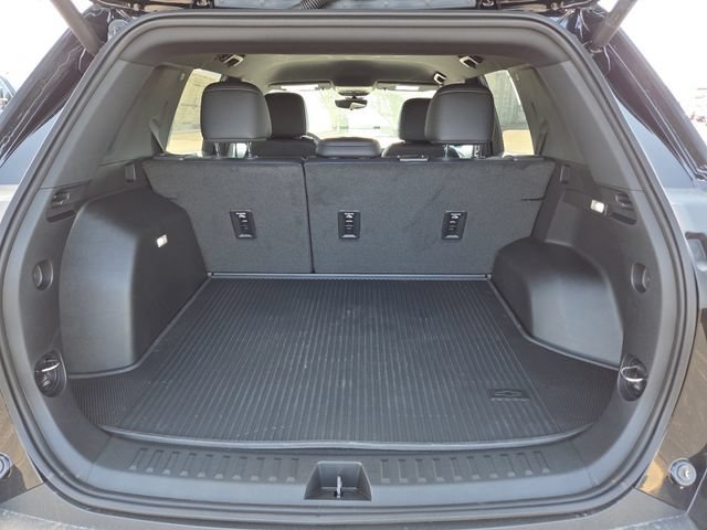 New 2027 Chevrolet Equinox LT w/ Convenience Package II FWD image 18