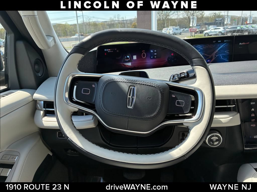 Used 2026 Lincoln Navigator Reserve AWD/4WD image 49