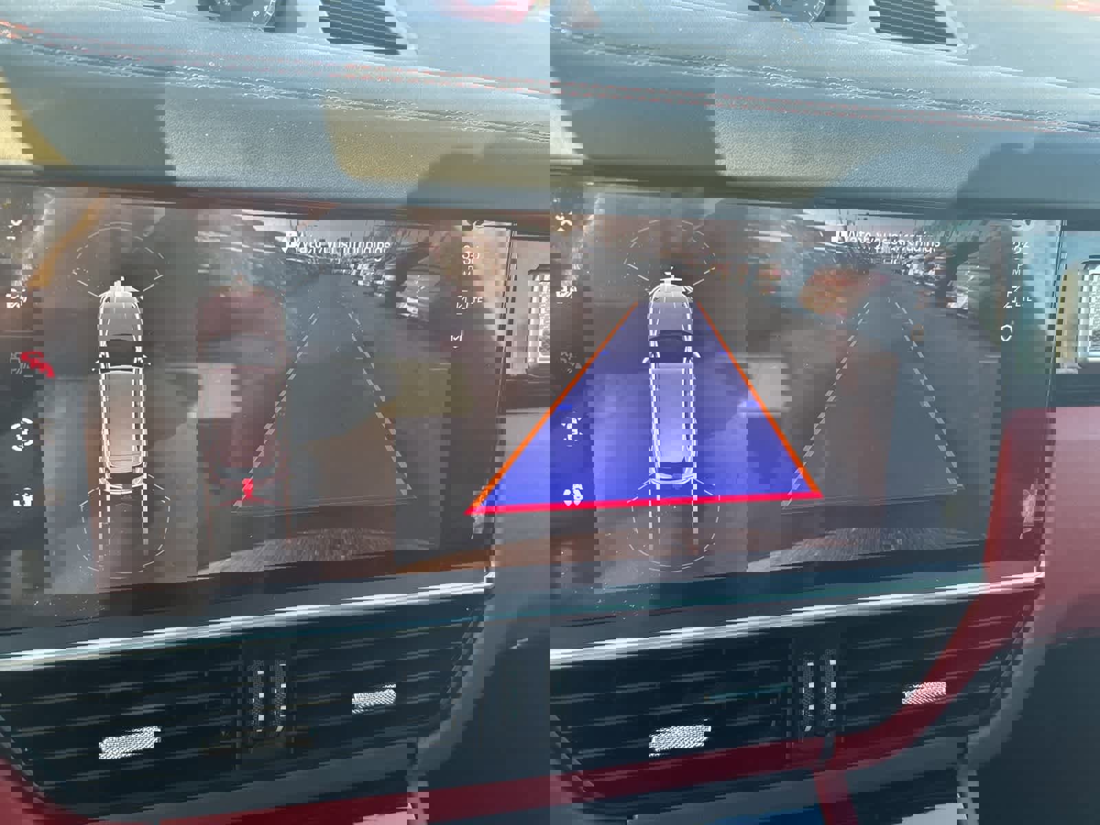 Used 2023 Porsche Cayenne Platinum Edition image 36