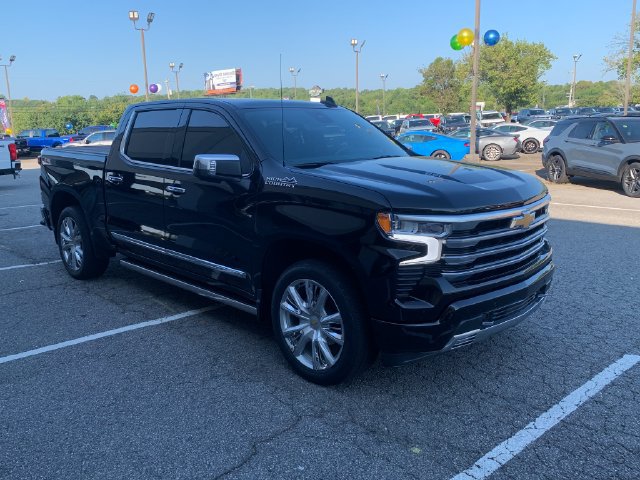 Used 2026 Chevrolet Silverado 1500 High Country AWD/4WD image 3