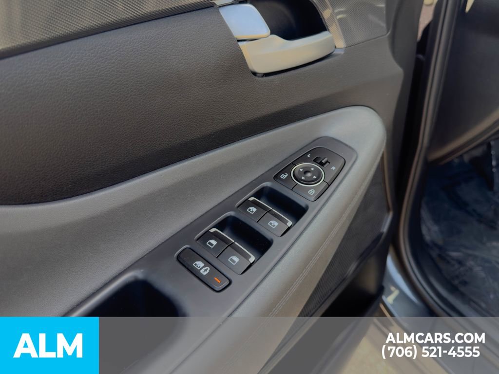 Used 2023 Hyundai Santa Fe SEL image 10