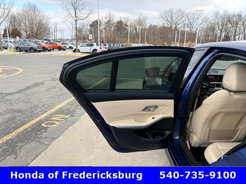 Used 2022 BMW 330i Sedan w/ Driving Assistance Package image 16