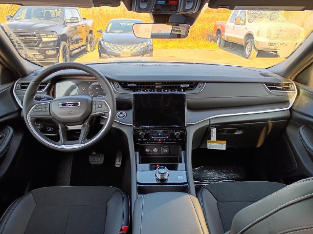 New 2027 Jeep Grand Cherokee Laredo X AWD/4WD image 9