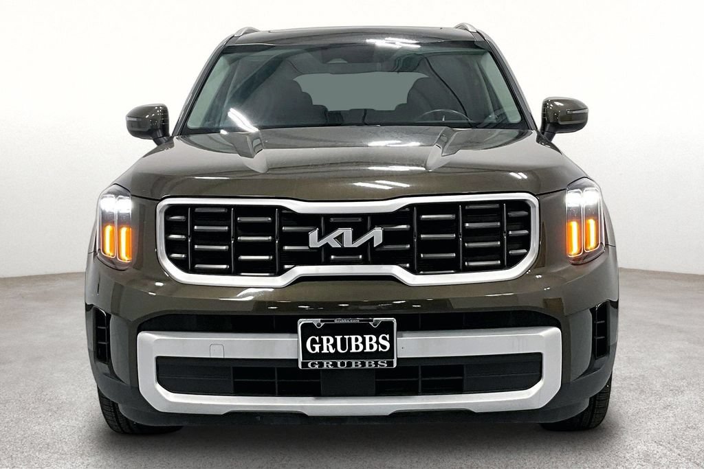 Used 2025 Kia Telluride S FWD image 4