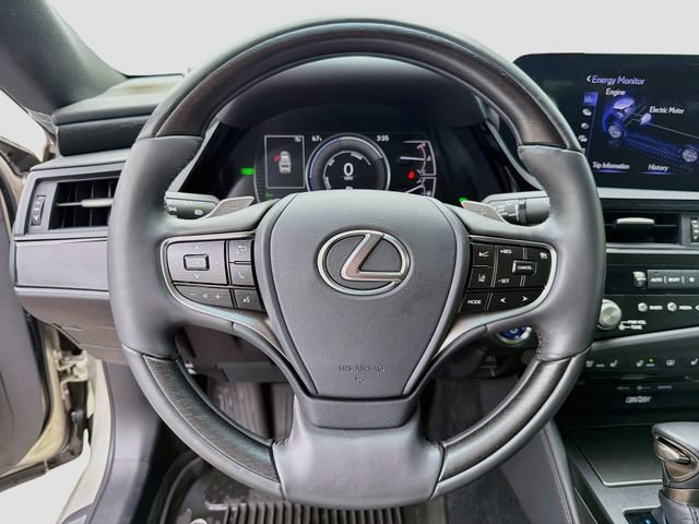 Used 2022 Lexus ES 300h w/ Accessory Package 2 FWD image 11