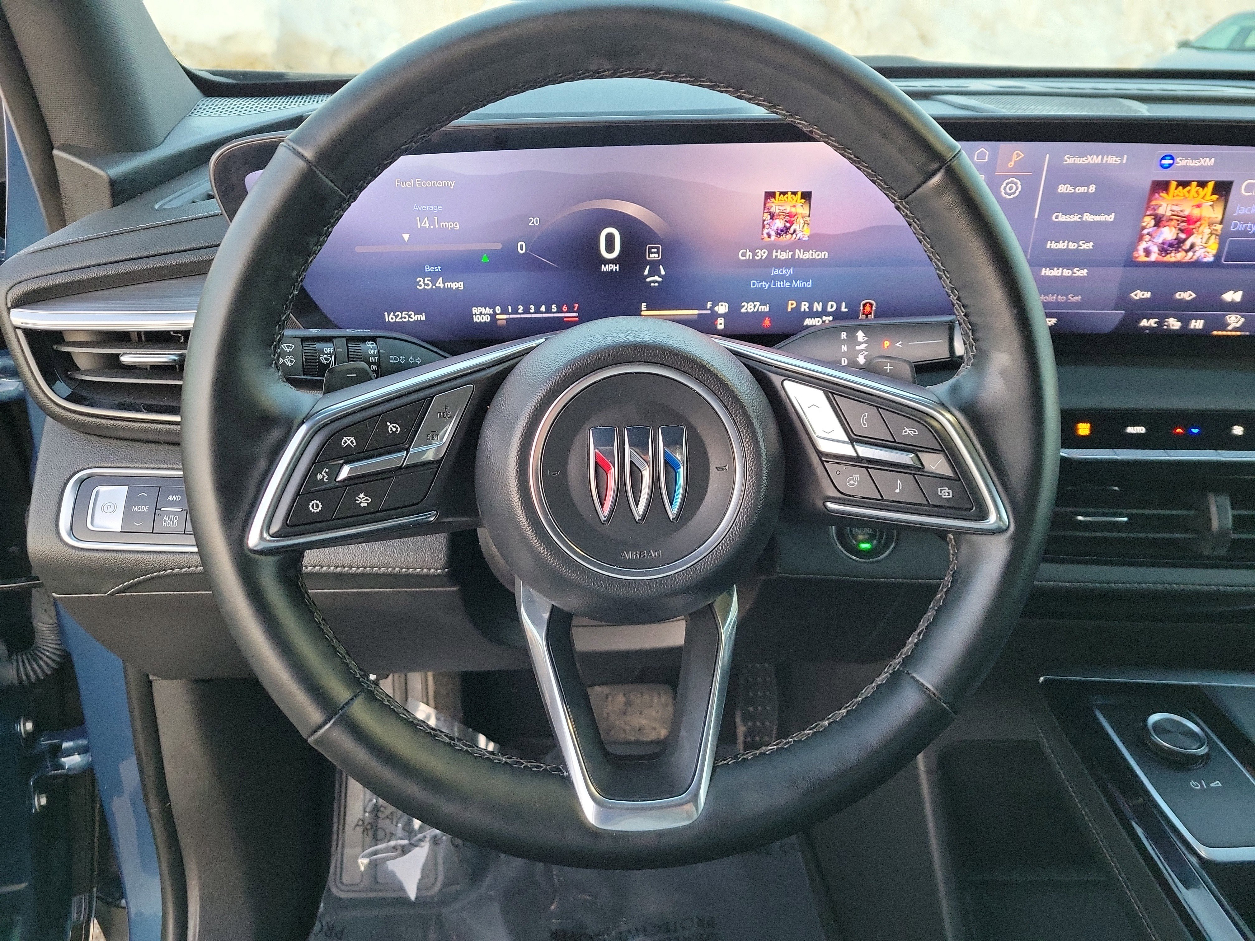 Certified 2025 Buick Enclave Preferred image 22