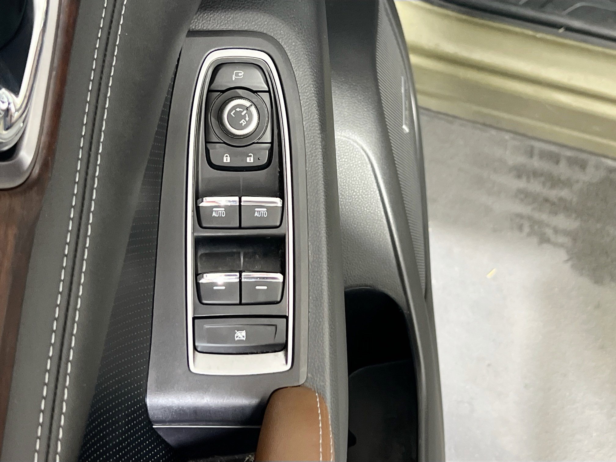 Used 2023 Subaru Ascent Touring AWD/4WD image 18