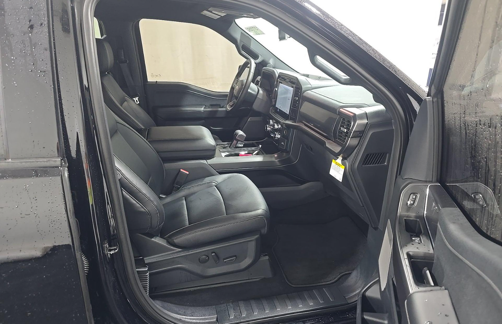 Used 2025 Ford F150 Lariat w/ Bed Utility Package AWD/4WD image 8