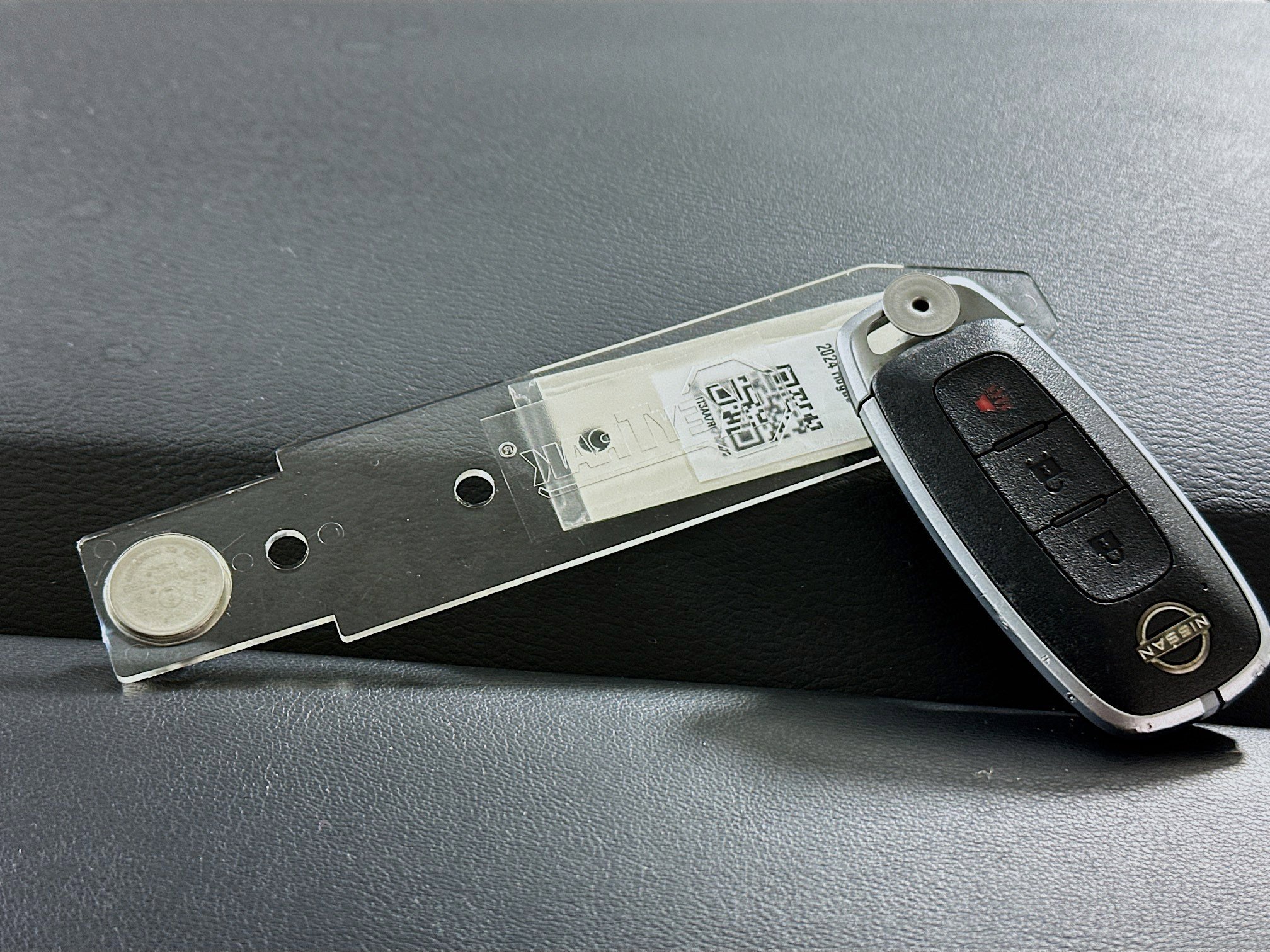 Used 2024 Nissan Rogue S image 33