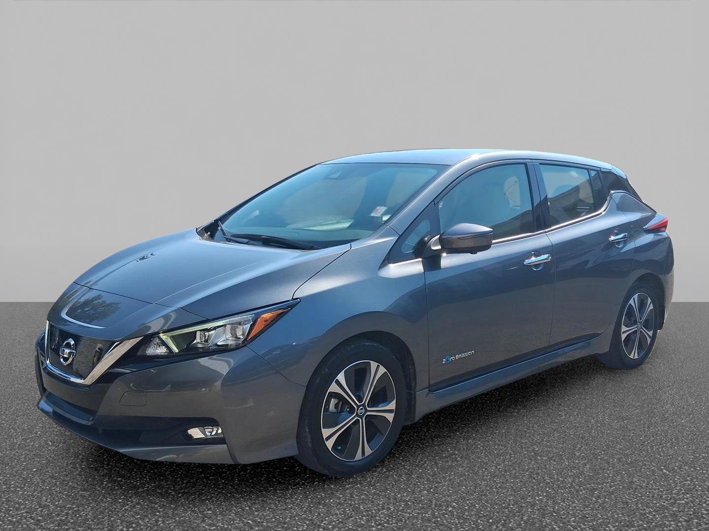 Used 2018 Nissan Leaf SL w/ SL Technology Package FWD image 1