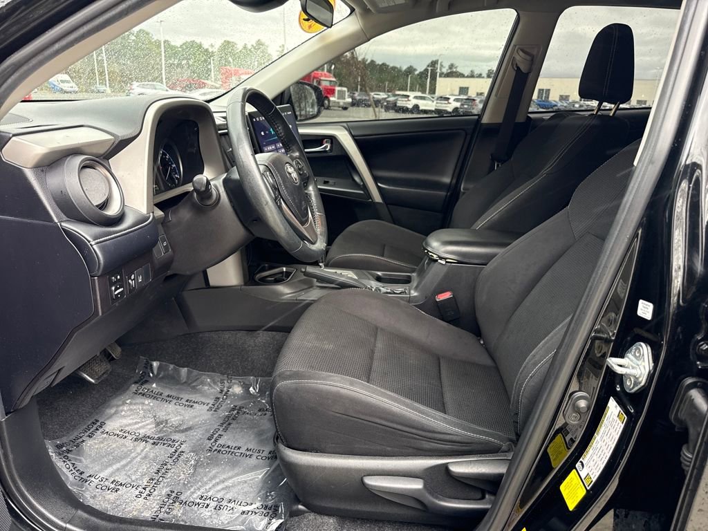 Used 2018 Toyota RAV4 XLE image 18