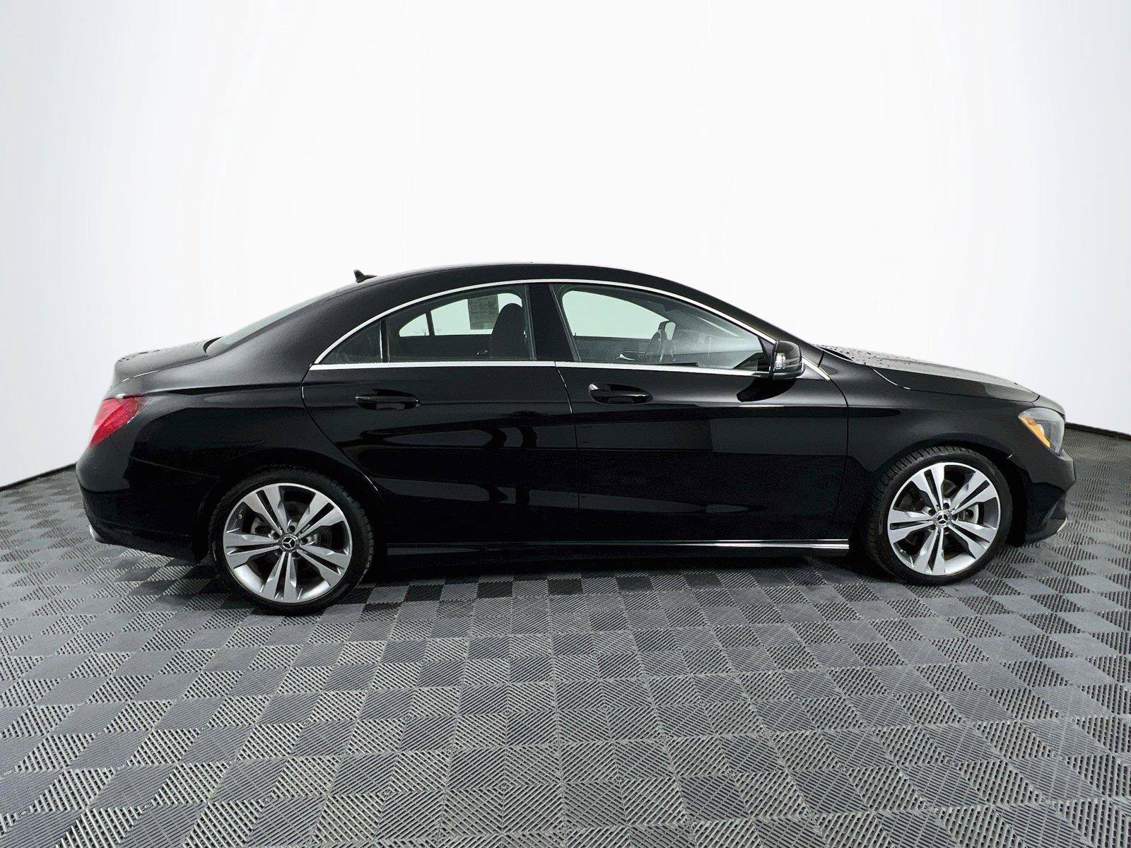 Used 2019 Mercedes-Benz CLA 250 4MATIC image 7
