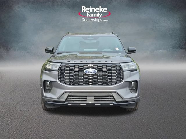 New 2026 Ford Explorer ST-Line w/ ST-Line Street Pack AWD/4WD image 2