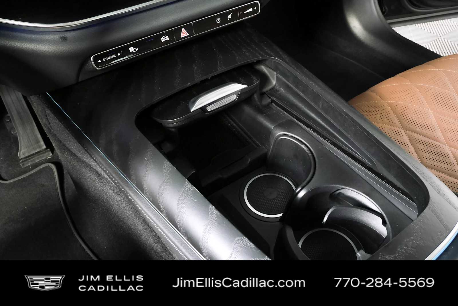 Used 2024 Mercedes-Benz E 350 4MATIC Sedan image 17