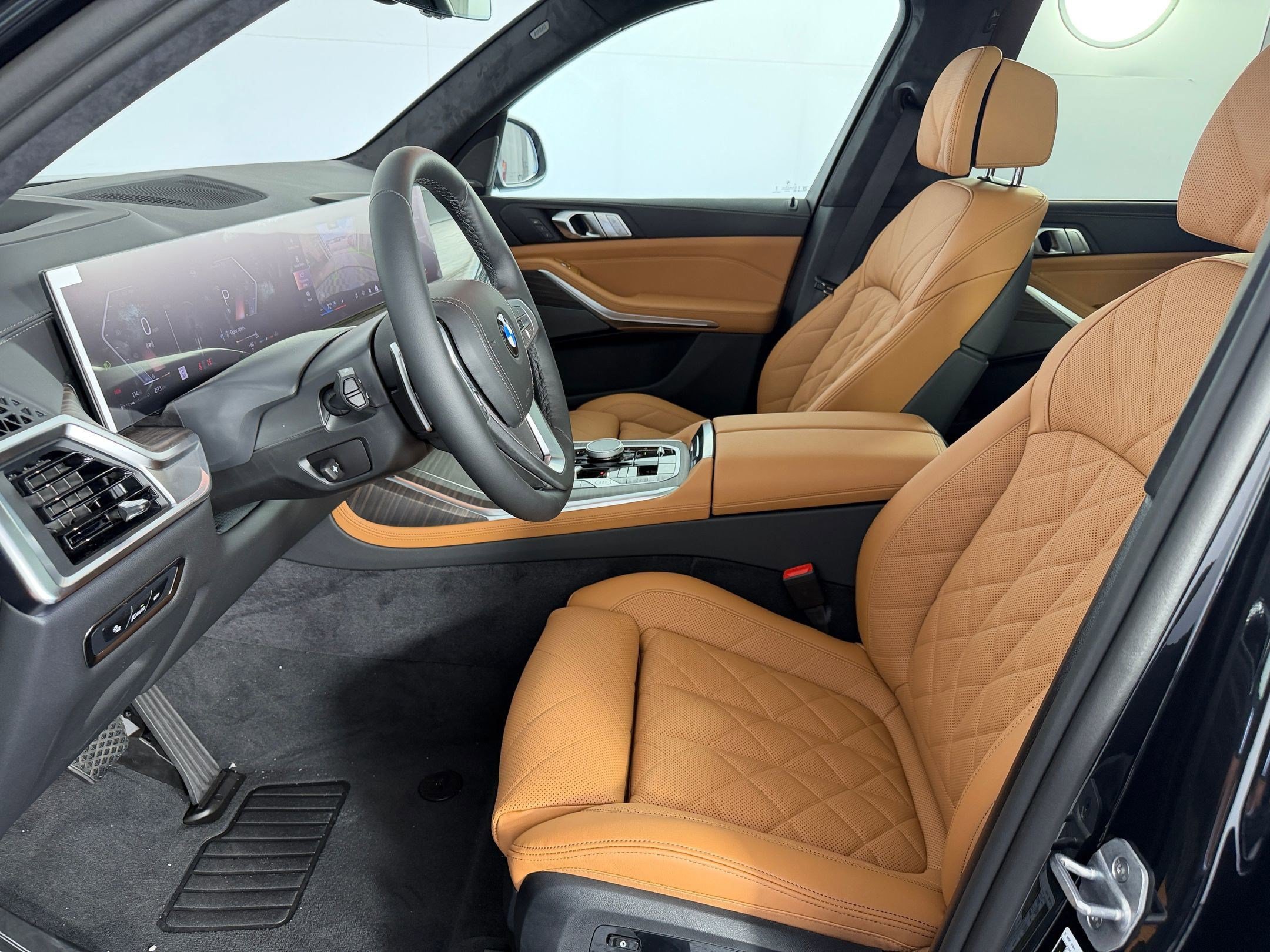 Used 2027 BMW X7 xDrive40i w/ Premium Package AWD/4WD image 5