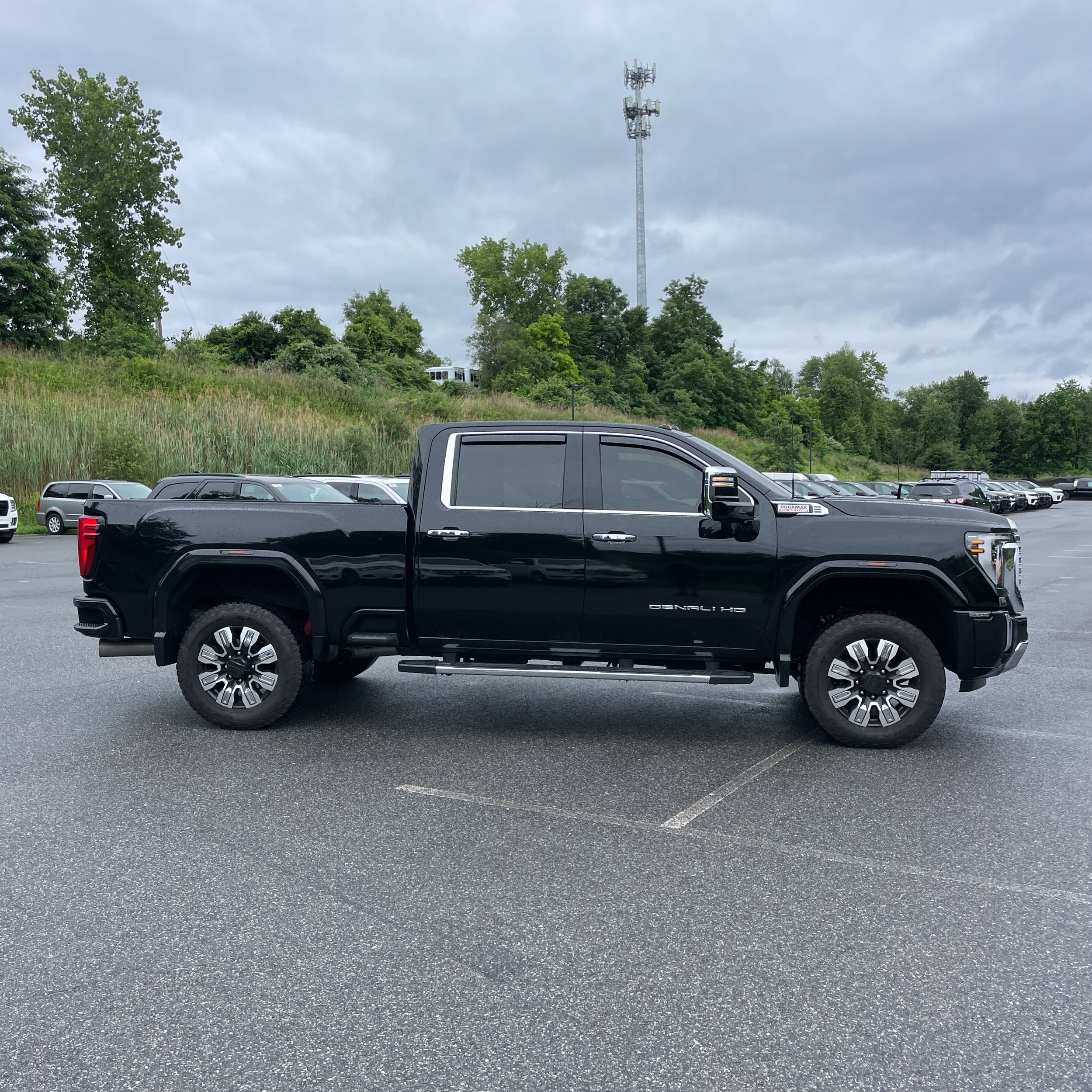 Used 2024 GMC Sierra 2500 Denali AWD/4WD image 8