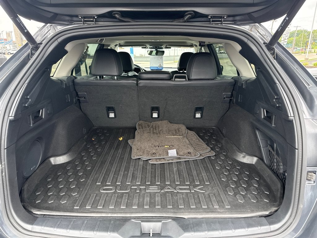 Used 2023 Subaru Outback Limited AWD/4WD image 8
