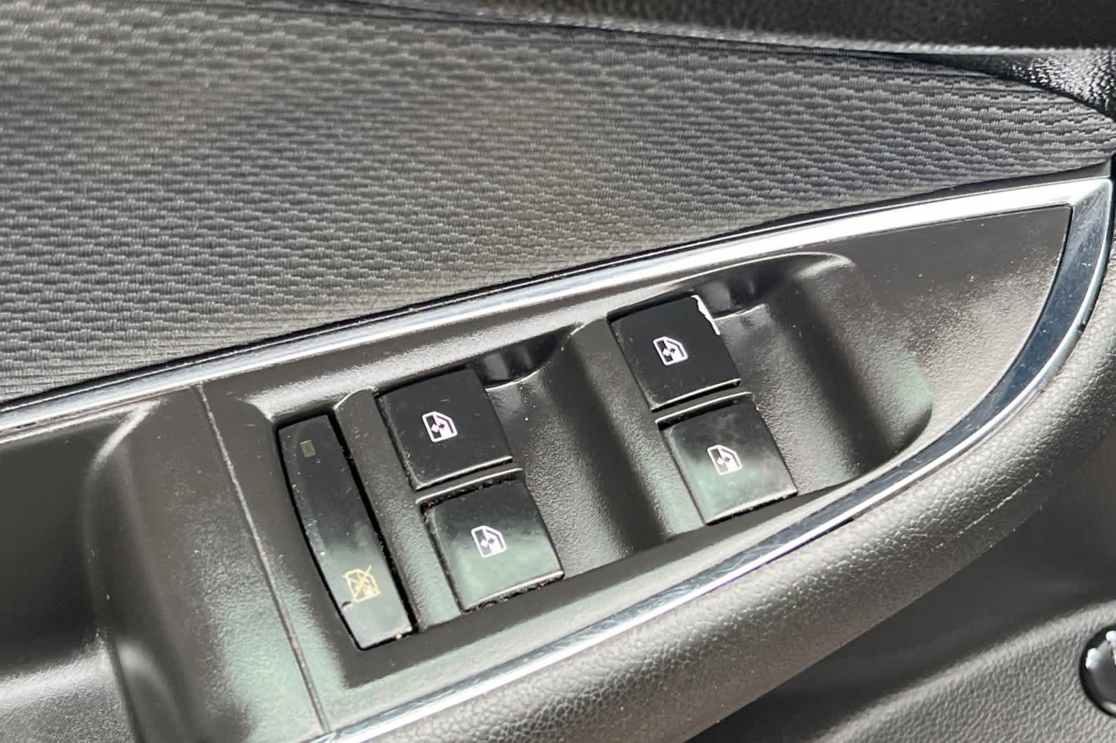 Used 2019 Chevrolet Cruze LS FWD image 13