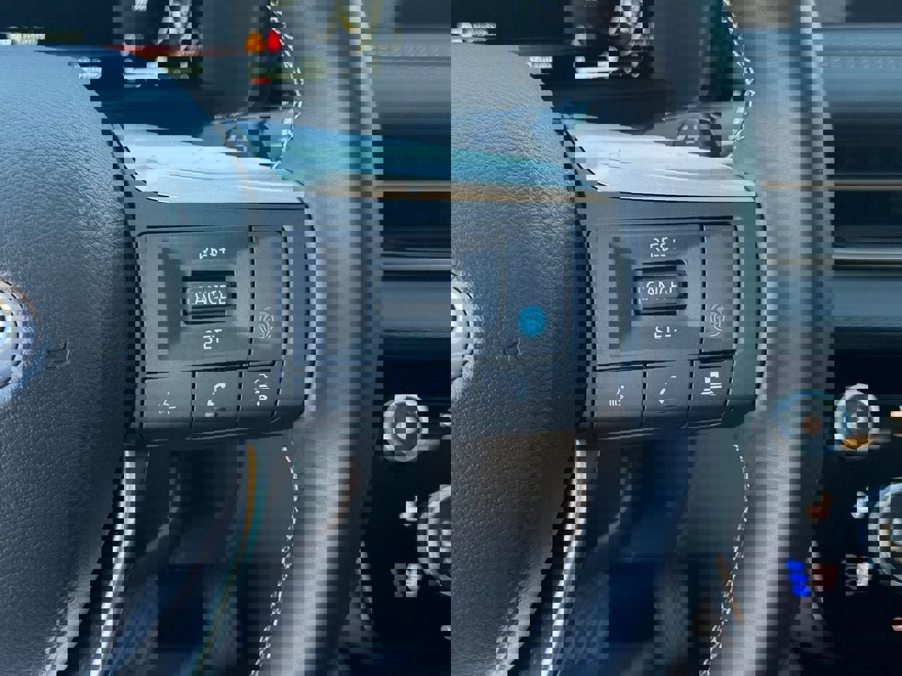 New 2025 INFINITI QX60 Sensory w/ Vision Package image 17