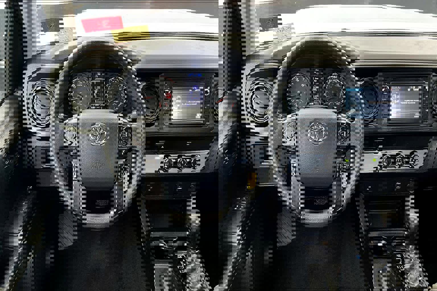 Used 2019 Toyota Tacoma SR image 5