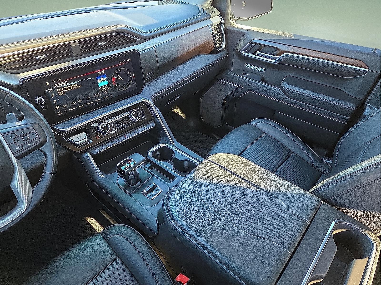 Used 2024 GMC Sierra 1500 Denali w/ Denali Reserve Package image 12