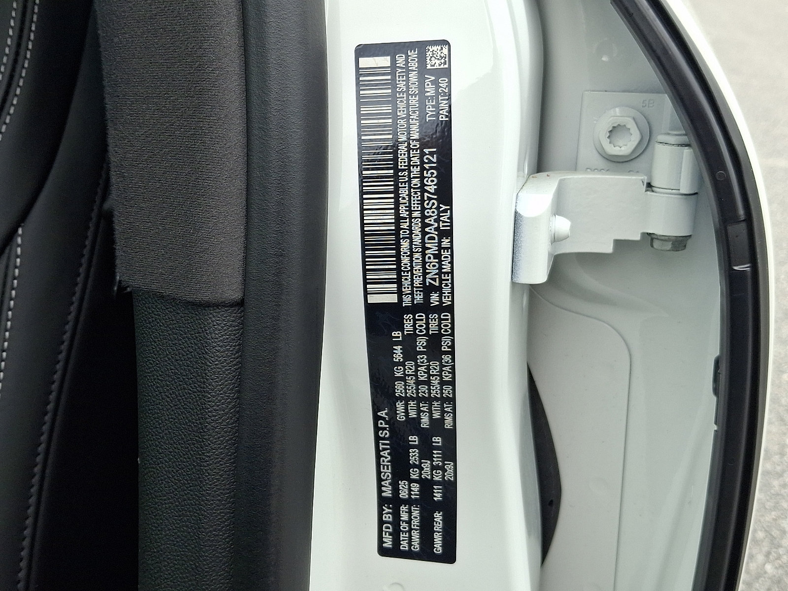Certified 2025 Maserati Grecale Folgore AWD/4WD image 45