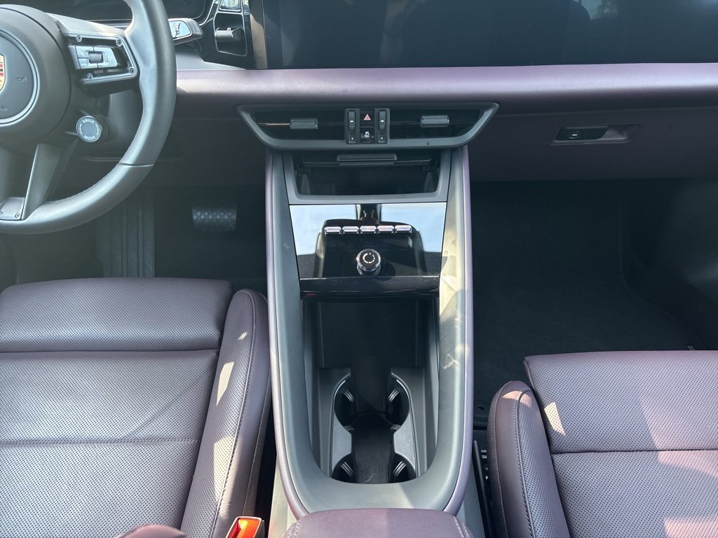 Used 2025 Porsche Macan Electric image 23