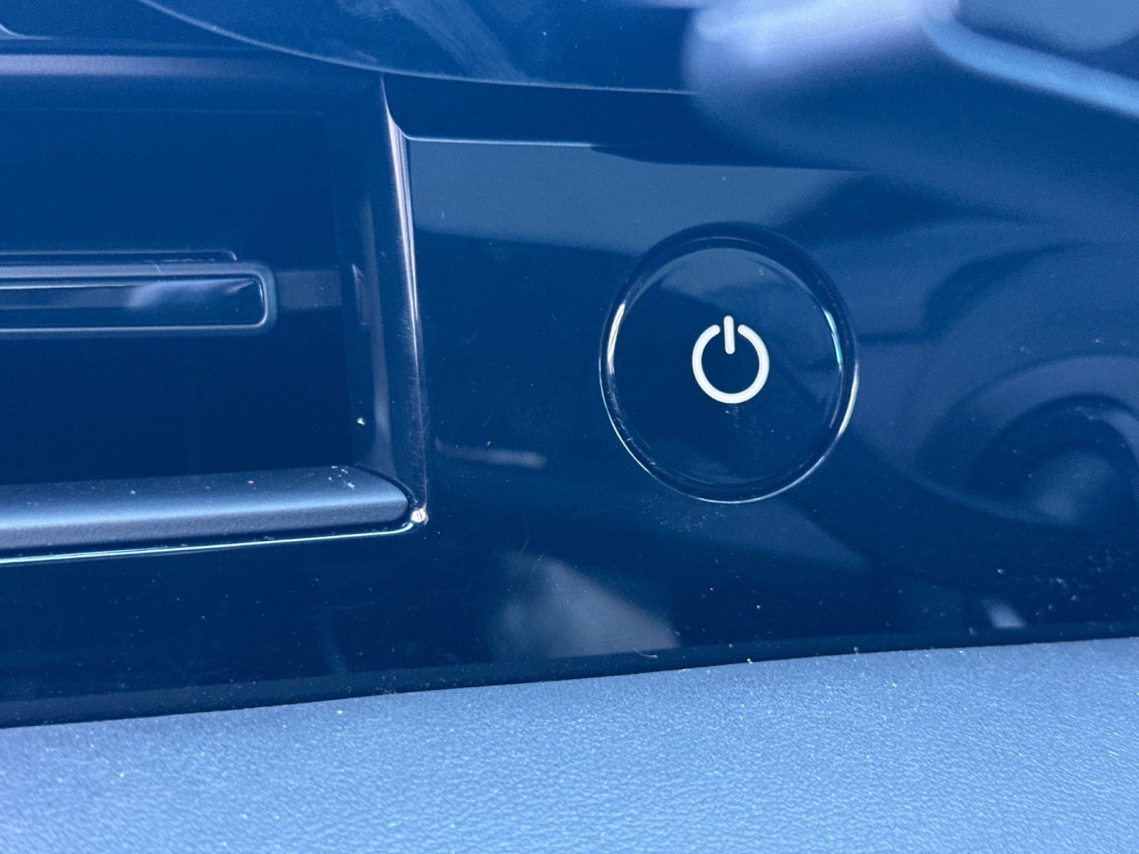 Used 2024 Porsche Taycan image 22