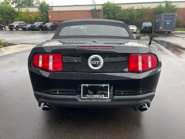 Used 2011 Ford Mustang GT Premium RWD image 6