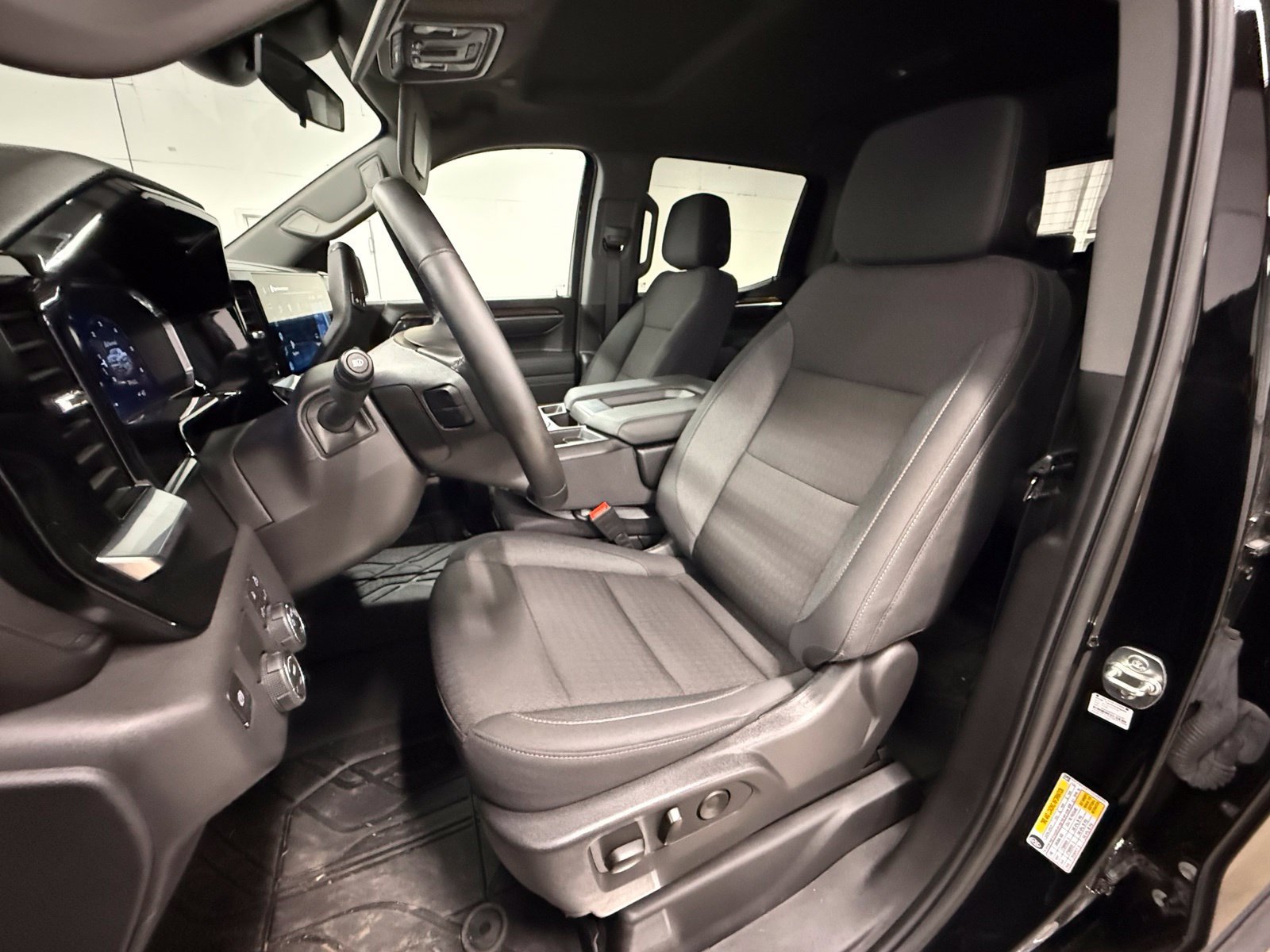 Used 2026 Chevrolet Silverado 1500 LT w/ Texas Edition Plus RWD image 15